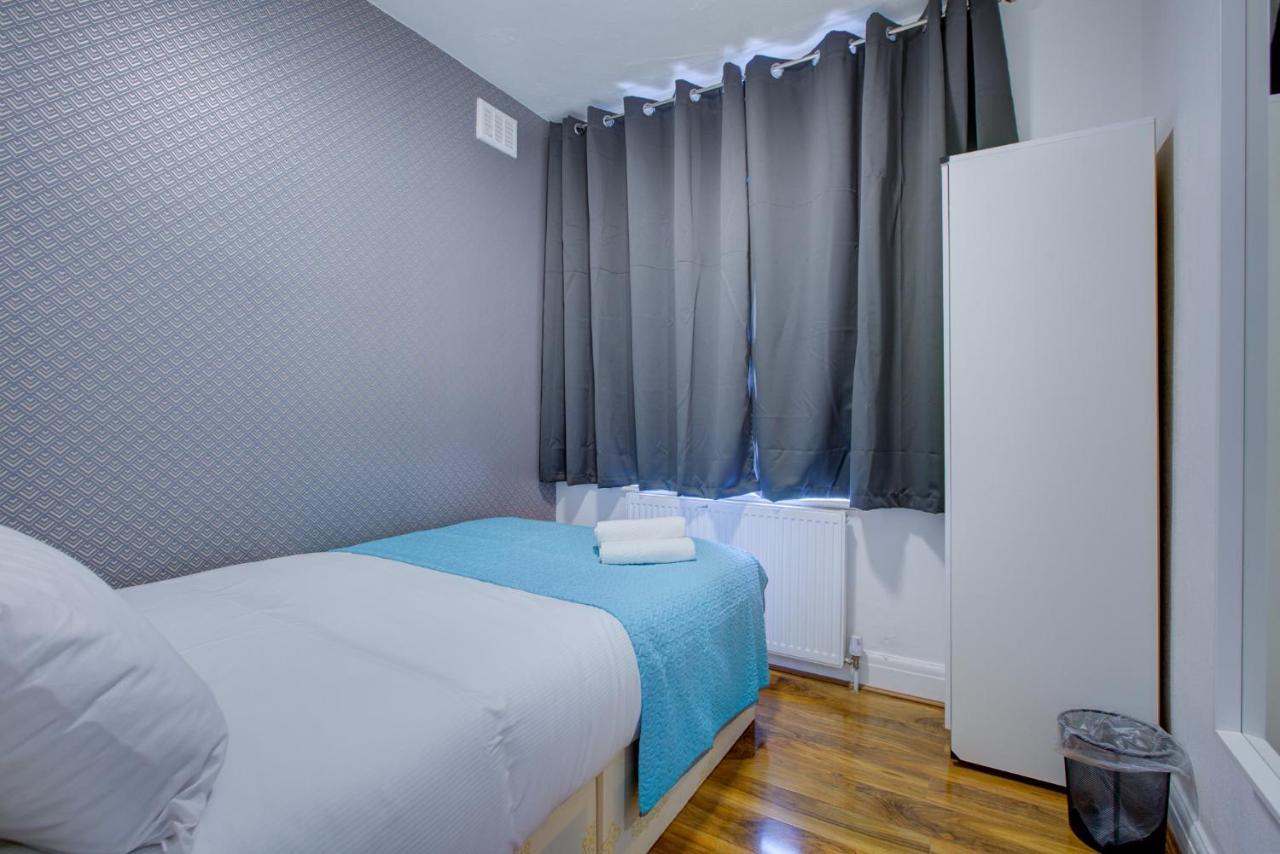 Twin Towerd Hotel ลอนดอน ภายนอก รูปภาพ